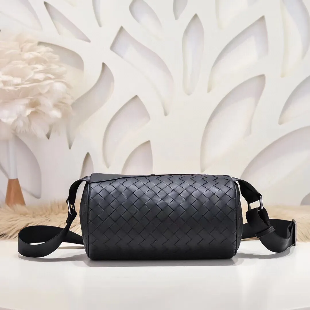 All categories 💚 Top version men’s bags 💚 BV 2024 new BV crossbody bag